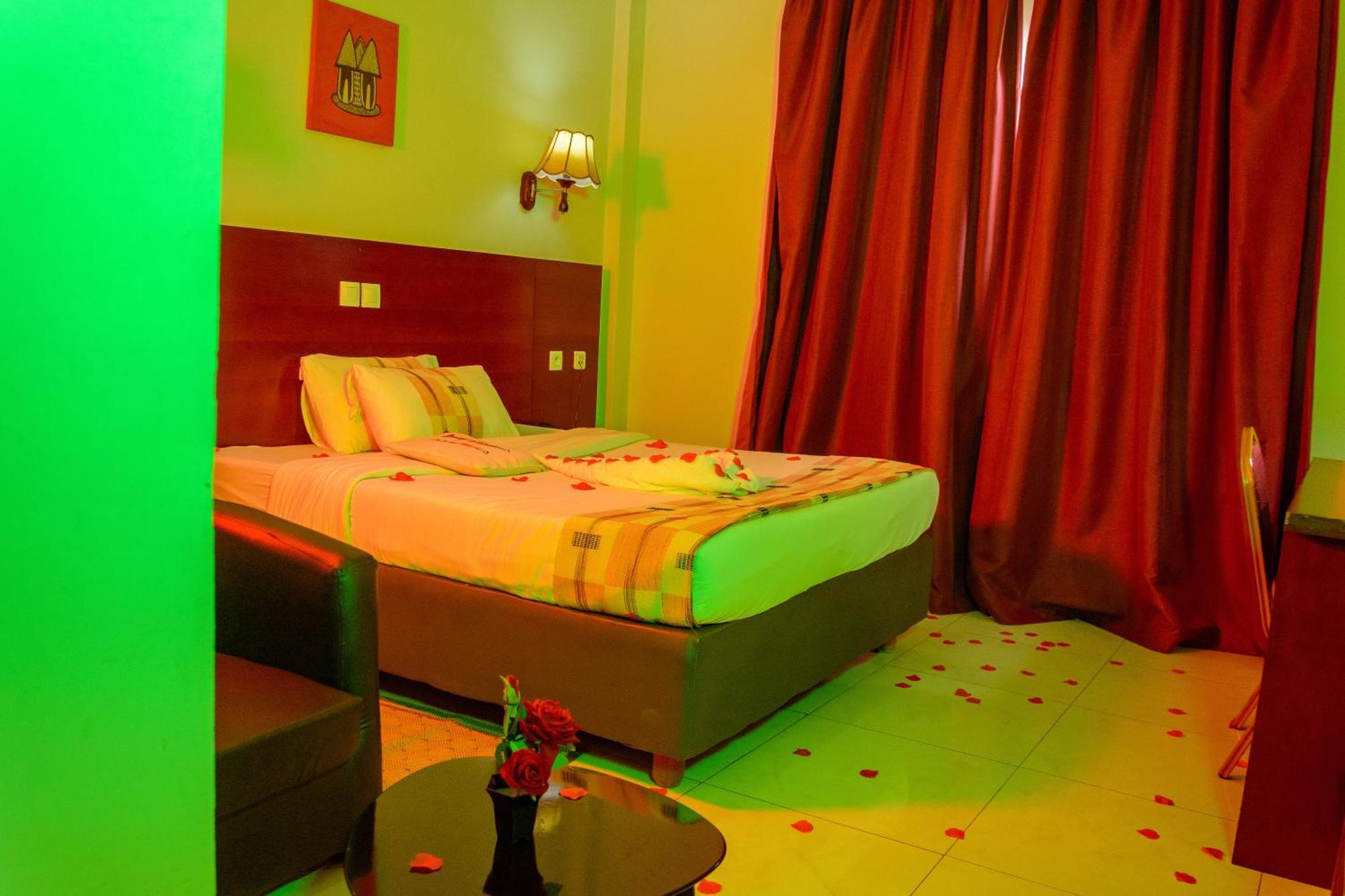 Hotel La Rose Blanche كورهوغو المظهر الخارجي الصورة